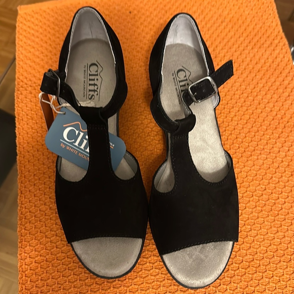 NWT CLIFFS Black Suede Open-Toed Wedges